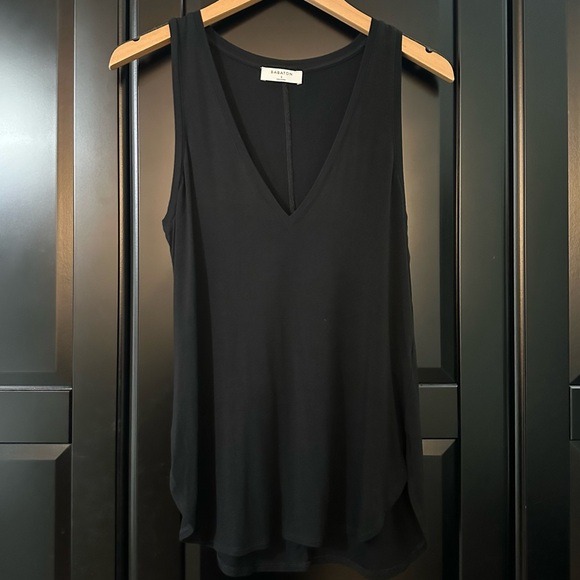 Aritzia Babaton V-neck Black Sleeveless Top - size small - Picture 2 of 7